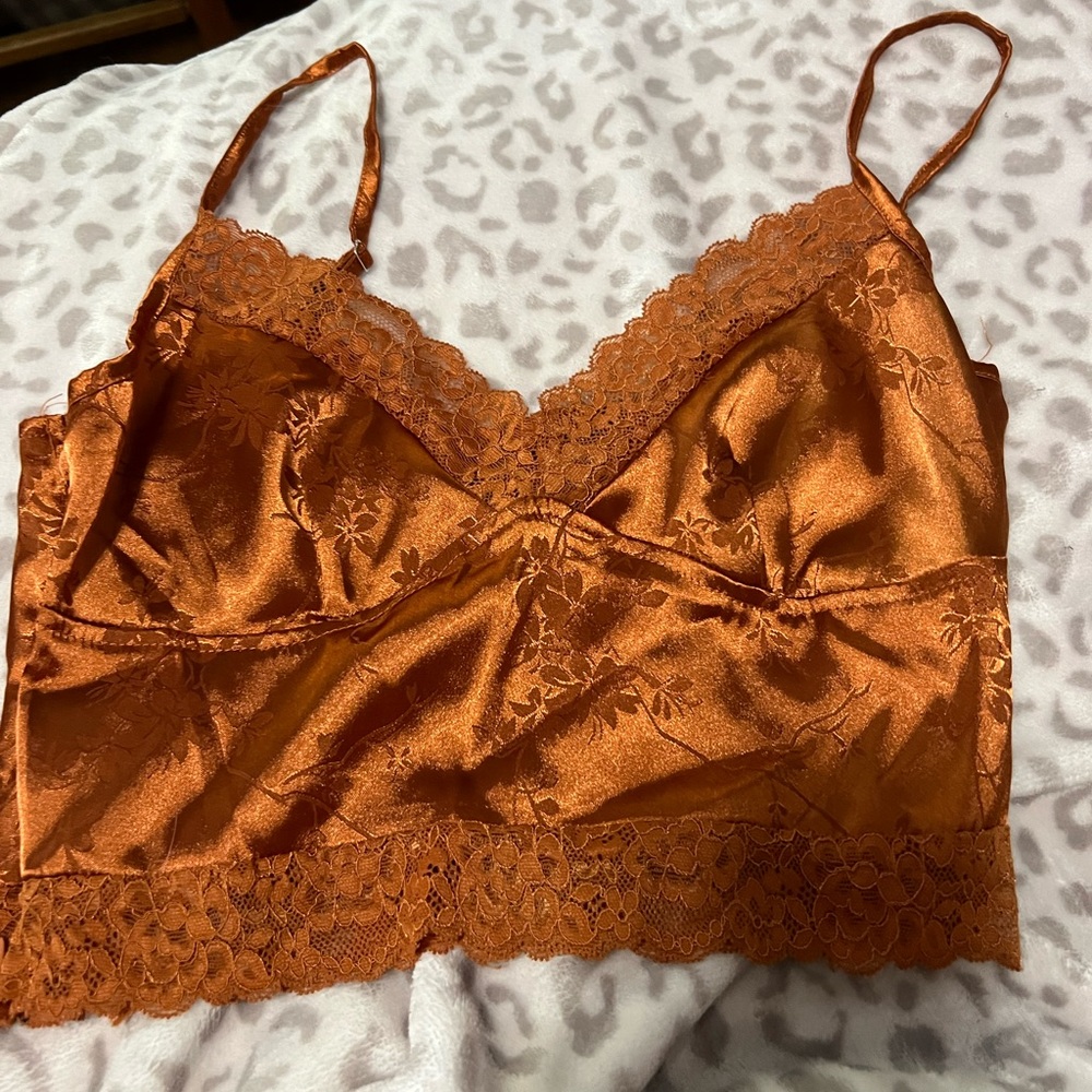 Satin cropped tank